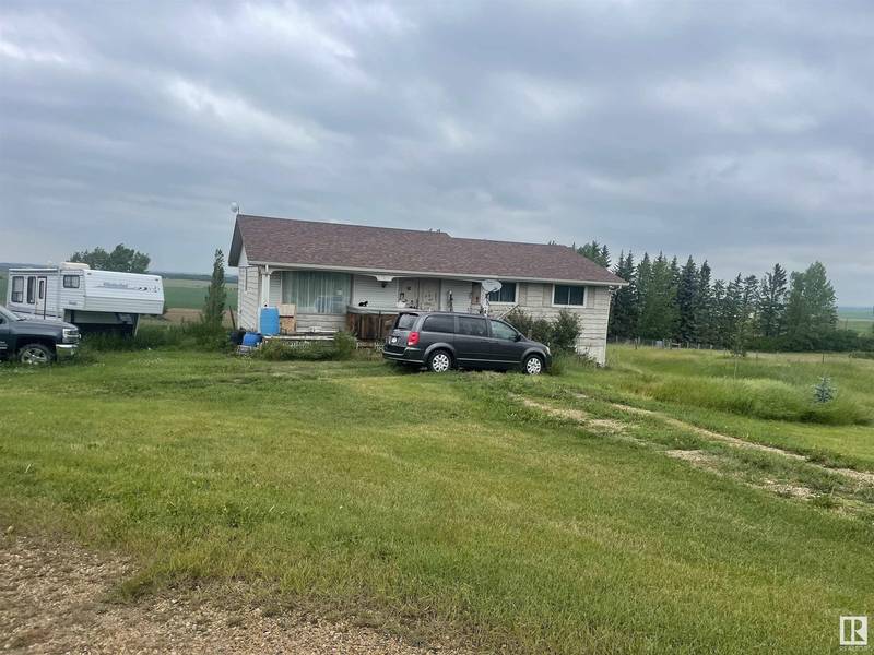 225008 53 SW, Rural Ponoka County, AB T4J1R1