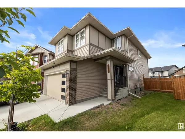 Edmonton, AB T6W3X4,2723 Collins Cres SW