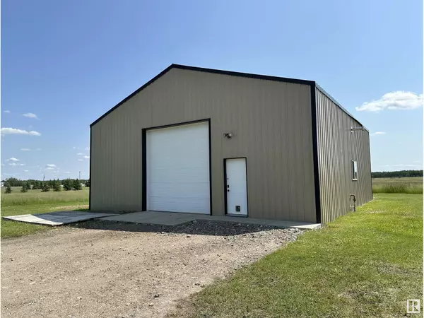 Rural Strathcona County, AB T8G2E9,21251 TWP ROAD 524