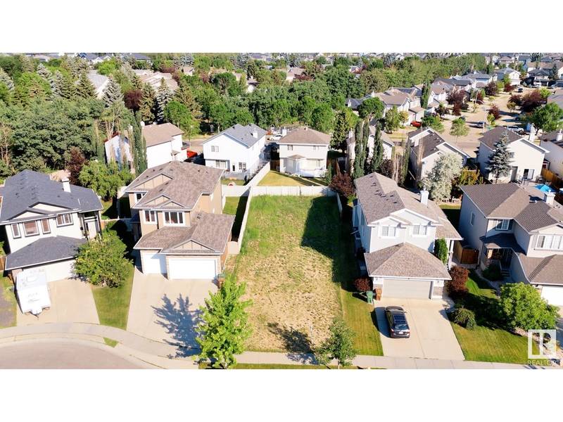 8 ELLESBORO CL, St. Albert, AB T8N3L4