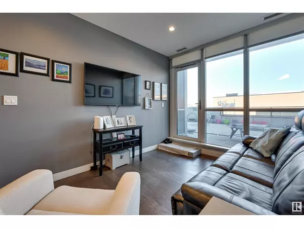 Edmonton, AB T5J0G6,#505 10238 103 ST NW