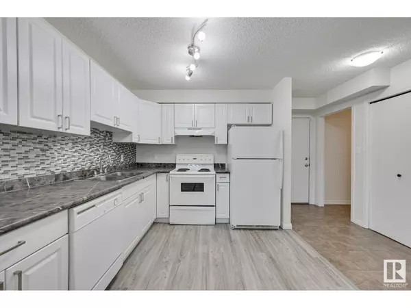 Edmonton, AB T5B0C1,#309 8117 114 AV NW