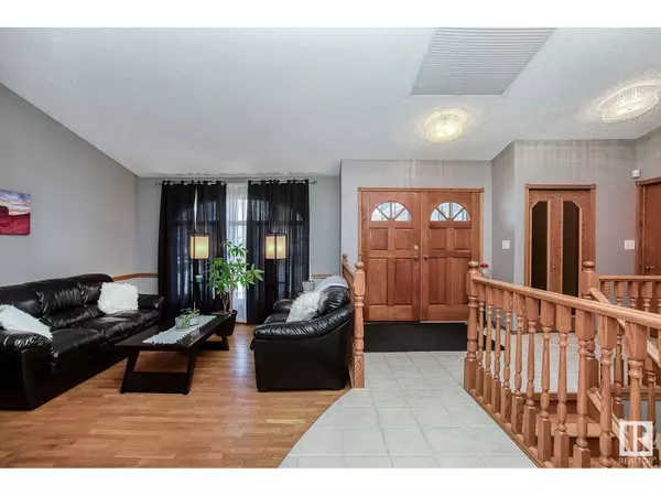 Sherwood Park, AB T8A5A1,231 VILLAGE CI