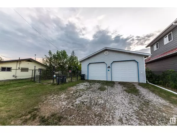 Rural Lac Ste. Anne County, AB T0E0A0,5036 50 AV