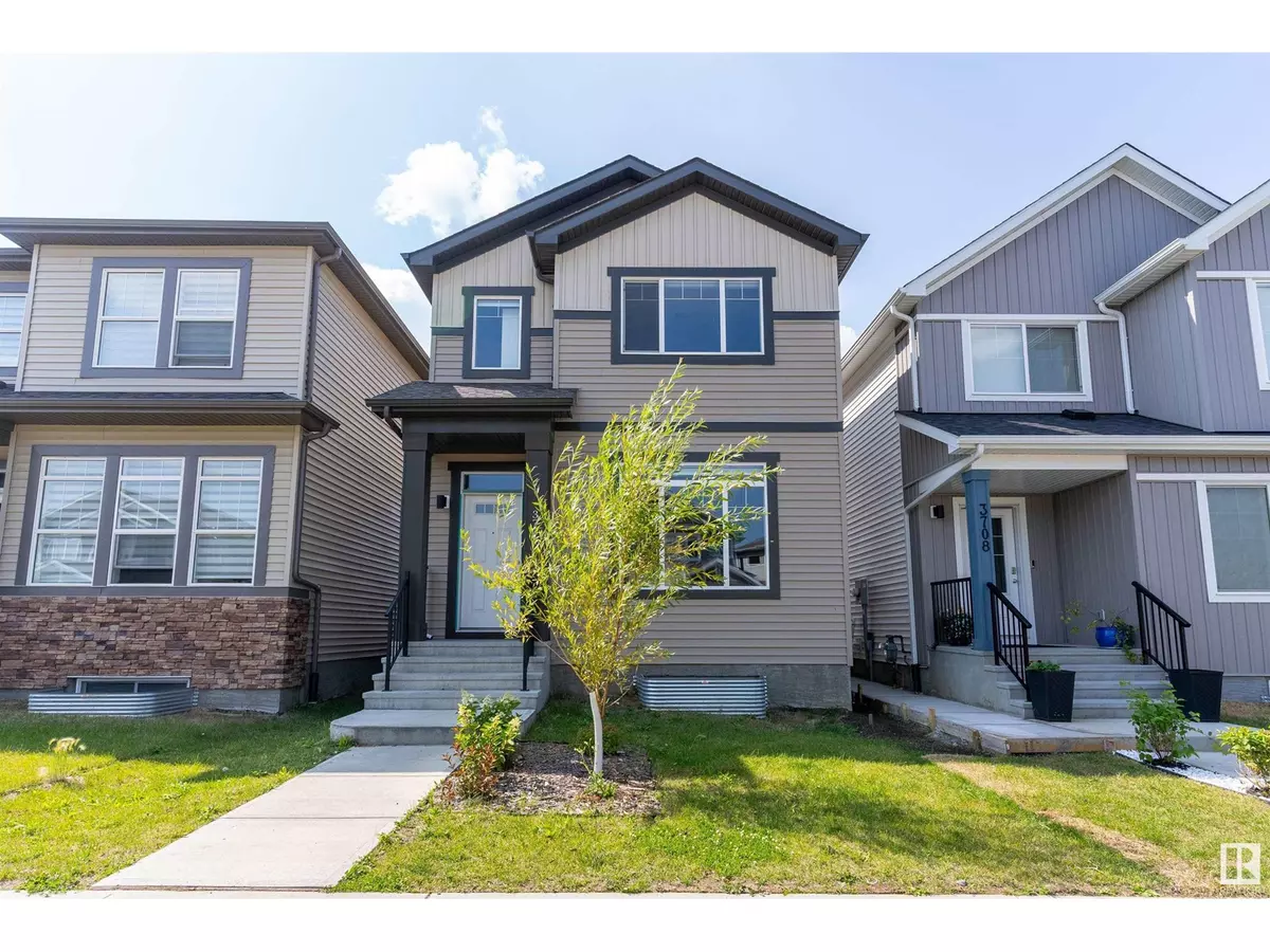 Edmonton, AB T6T2L8,3704 2 ST NW