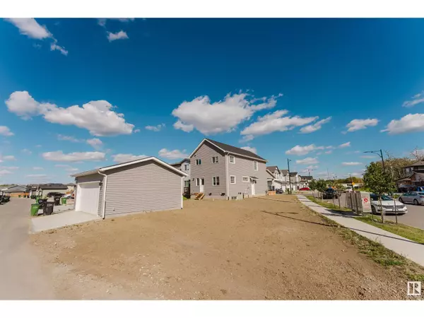 Edmonton, AB T6T2P8,3504 4 ST NW