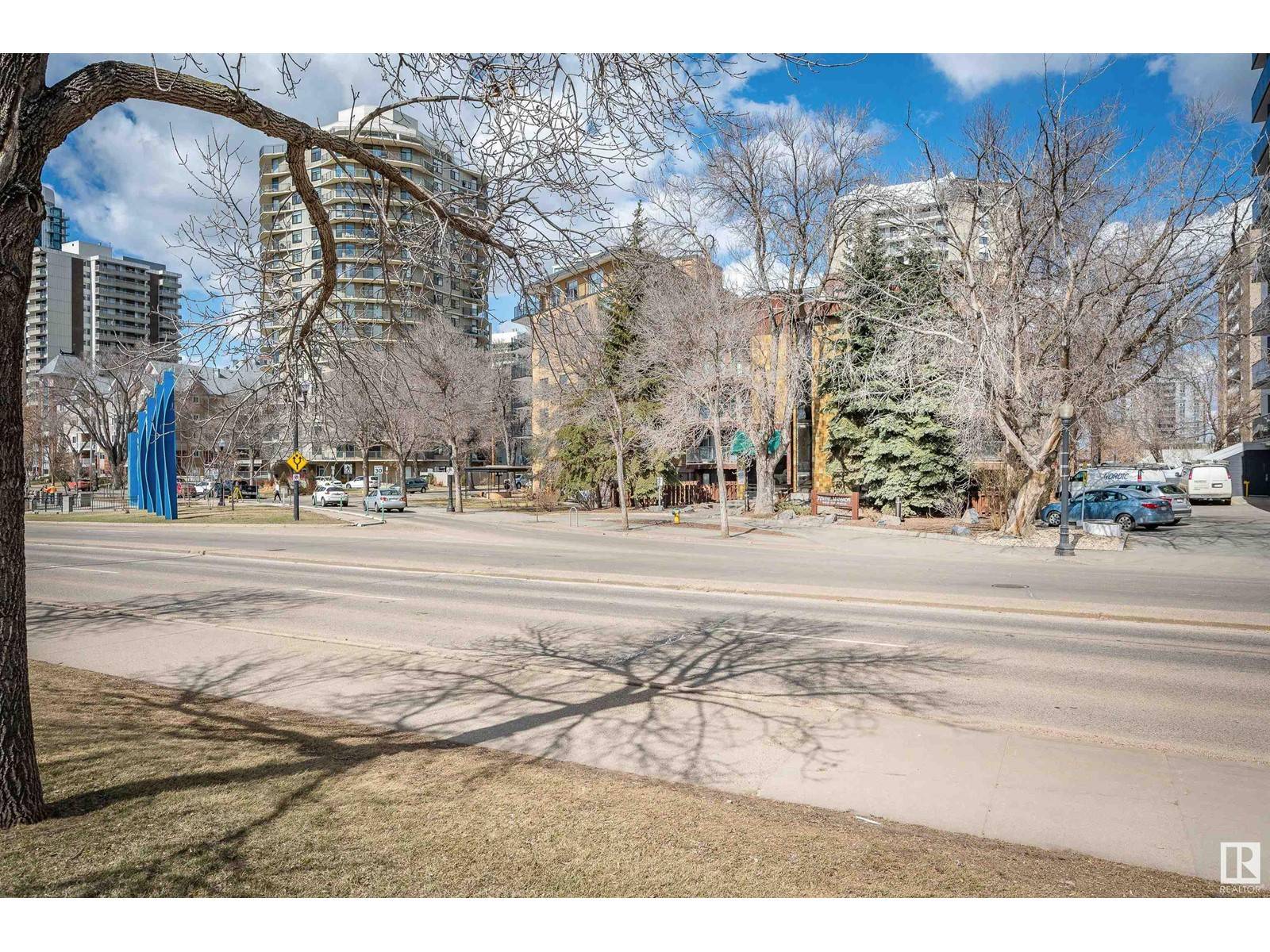 Edmonton, AB T5K0J9,#417 11618 100 AV NW