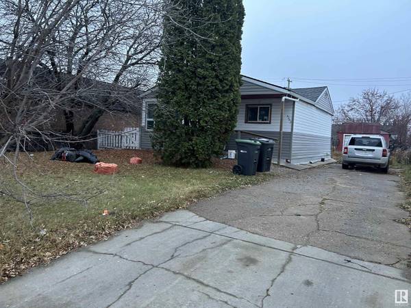 5203 51 AV, Cold Lake, AB T9M1W3