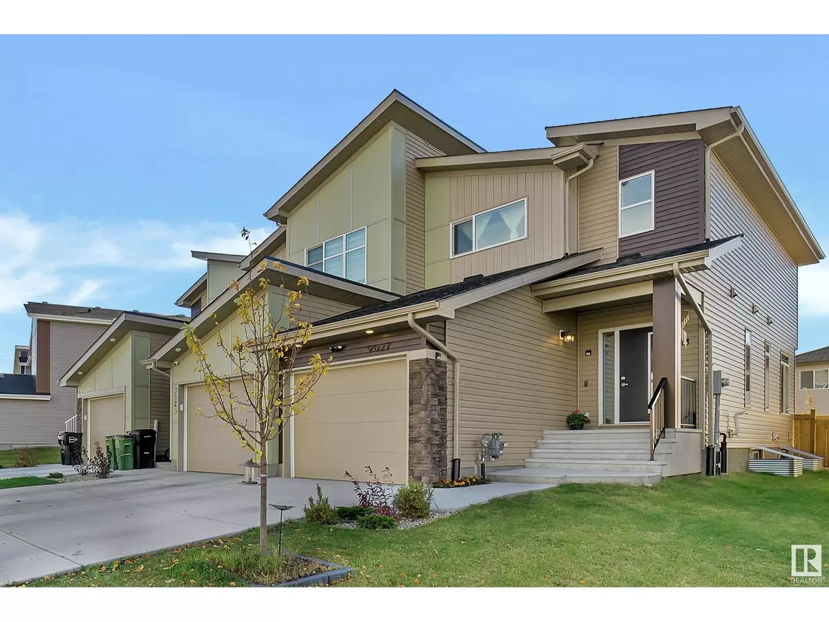 Edmonton, AB T6W4A5,9027 COOPER LI SW