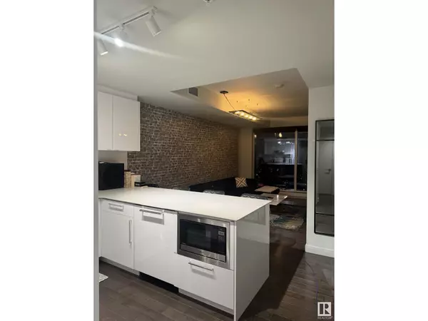 Edmonton, AB T5J0K6,#4007 10360 102 ST NW