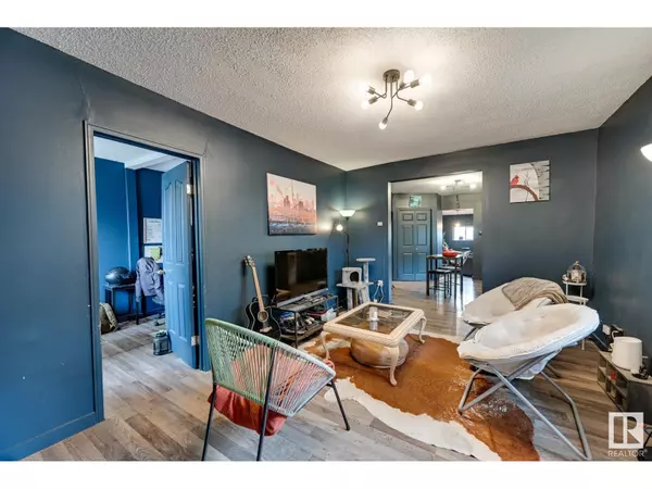 Edmonton, AB T5B2G5,11911 77 ST NW