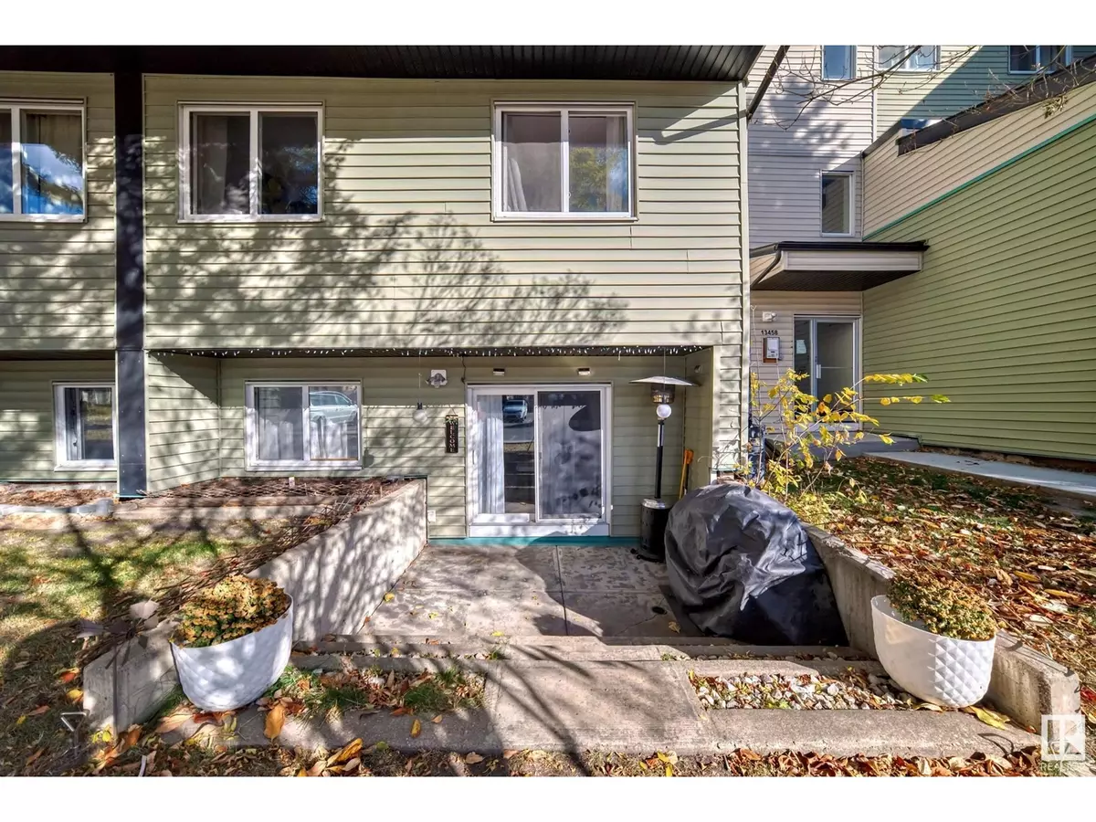 Edmonton, AB T5A1C5,#1 13458 FORT RD NW