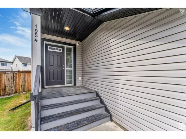 Edmonton, AB T6T0L4,1954 33A ST NW