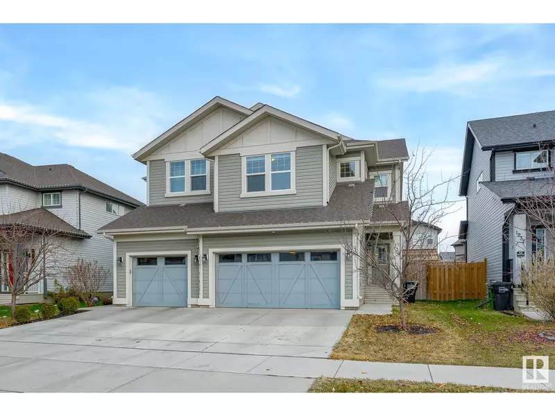 1239 MCCONACHIE BV NW, Edmonton, AB T5Y3T1