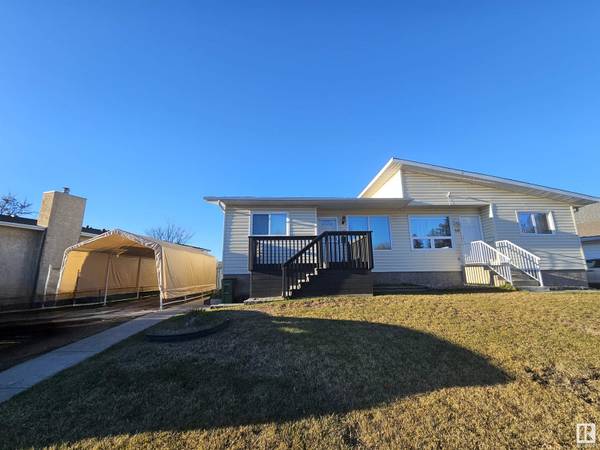 40 WARWICK RD NW, Edmonton, AB T5X4P6