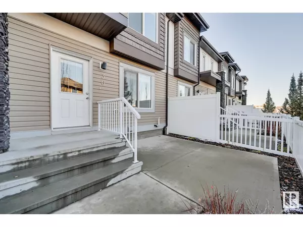 Edmonton, AB T6T1A6,#30 2215 24 ST NW