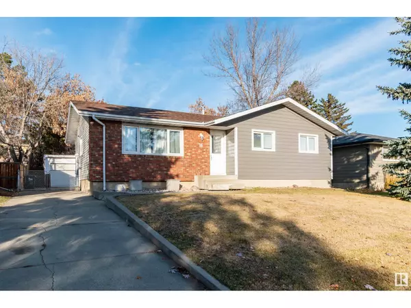 16 GROVELAND RD, Sherwood Park, AB T8A3G4