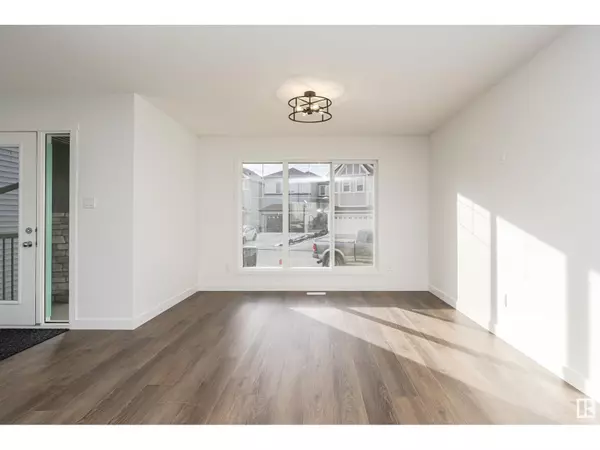 Edmonton, AB T6W5H6,9554 CARSON BEND BN SW