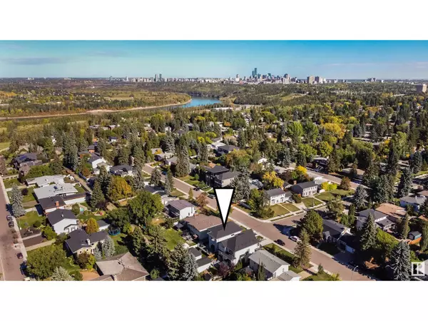 Edmonton, AB T6H3Y7,6216 132 ST NW