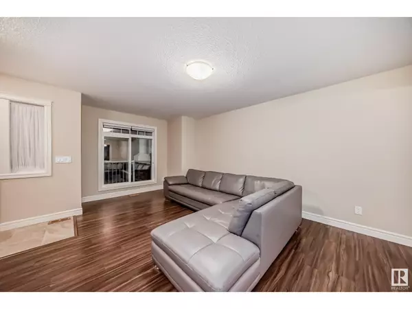 Edmonton, AB T5Y3R7,17126 38 ST NW