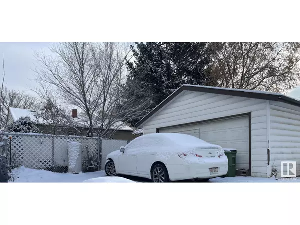 Edmonton, AB T6C3M5,9614 90 ST NW