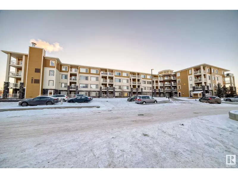 #205 3670 139 AV NW, Edmonton, AB T5Y3N5