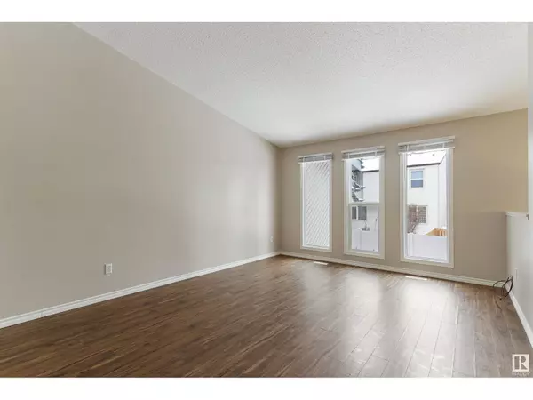 Edmonton, AB T5T2J4,6496 178 ST NW