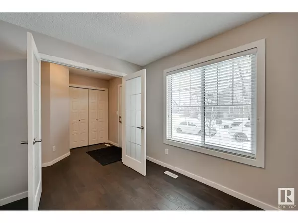 Edmonton, AB T6X1S5,5442 CRABAPPLE LO SW