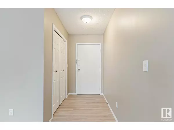 Edmonton, AB T5L5G9,#204 12110 119 Ave NW