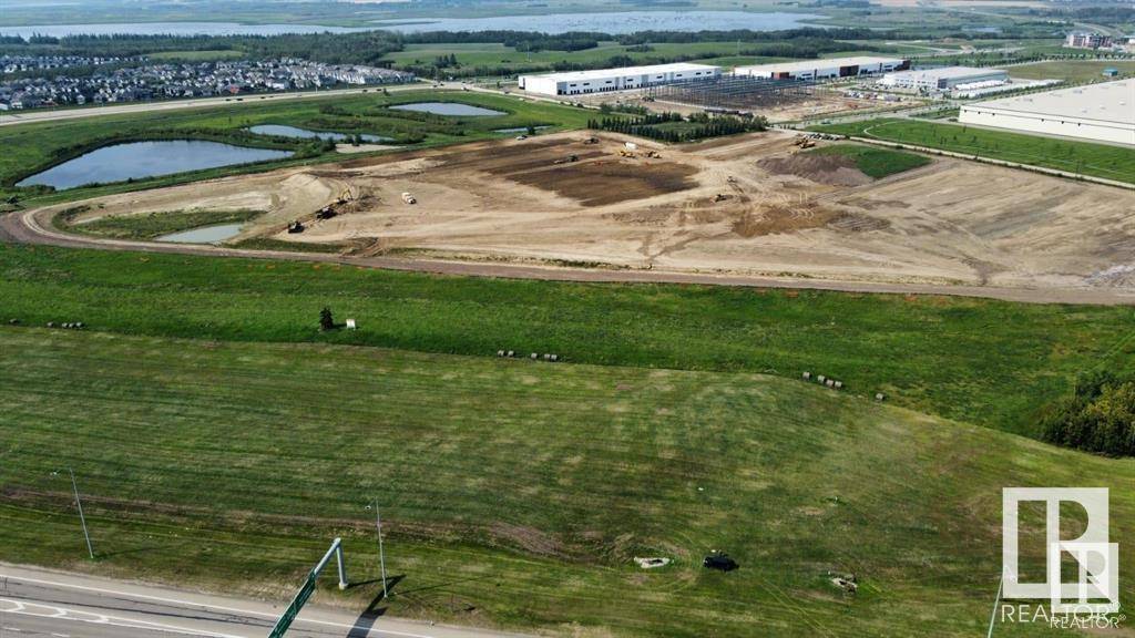 Edmonton, AB T5V1T4,18401 137 AV NW