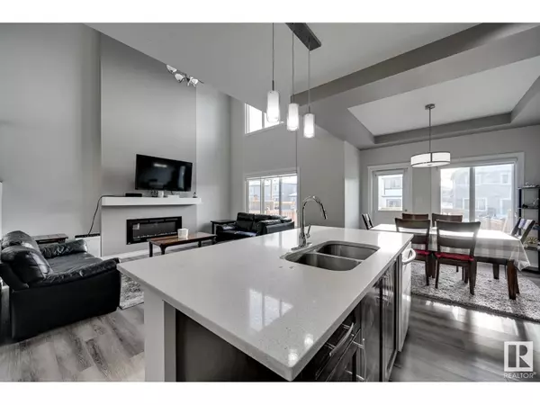 Edmonton, AB T6W4A4,9325 COOPER BN SW