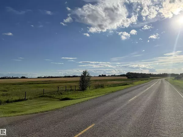 Rural Parkland County, AB T7X3L9,53203 RR 271