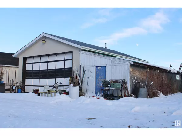 Rural Lac Ste. Anne County, AB T0E1A0,3115 MUSEUM RD