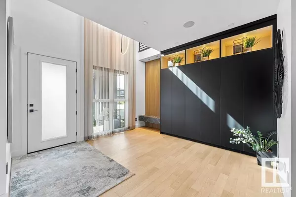 Edmonton, AB T6W2E2,4081 WHISPERING RIVER DR SW