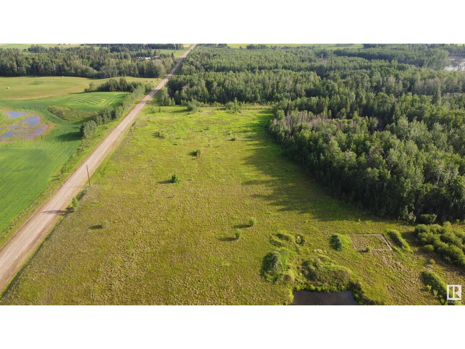 Rural Lac Ste. Anne County, AB T0E1G0,R.R. 42 HWY 43