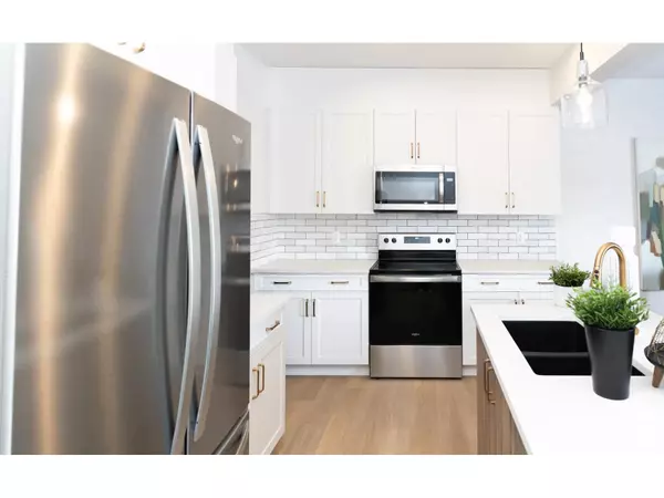 Edmonton, AB T5E6Y4,6106 CARR RD NW
