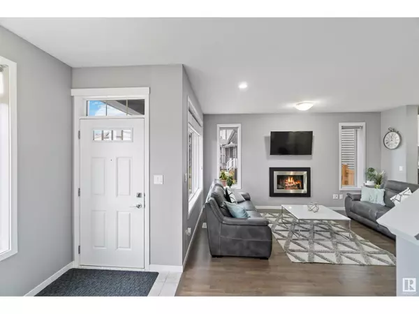 Edmonton, AB T5Y0W8,17816 59 ST NW