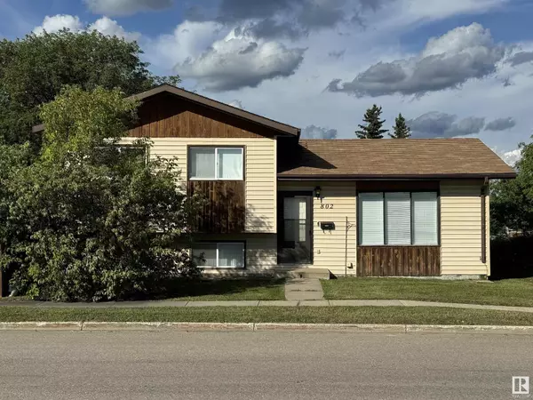 802 16 AV, Cold Lake, AB T9M1L2