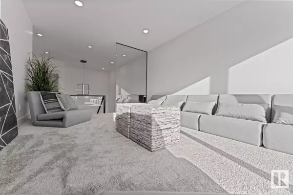 Edmonton, AB T6W1A5,5827 Kootook LI SW