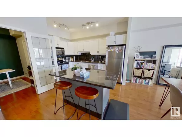 Edmonton, AB T5K0A2,#705 10319 111 ST NW