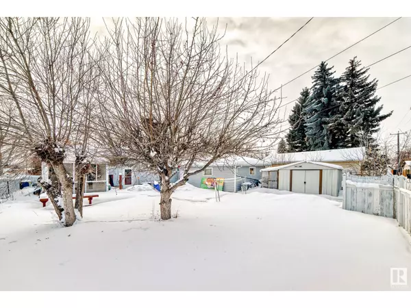 Edmonton, AB T5R5C4,15606 92 AV NW