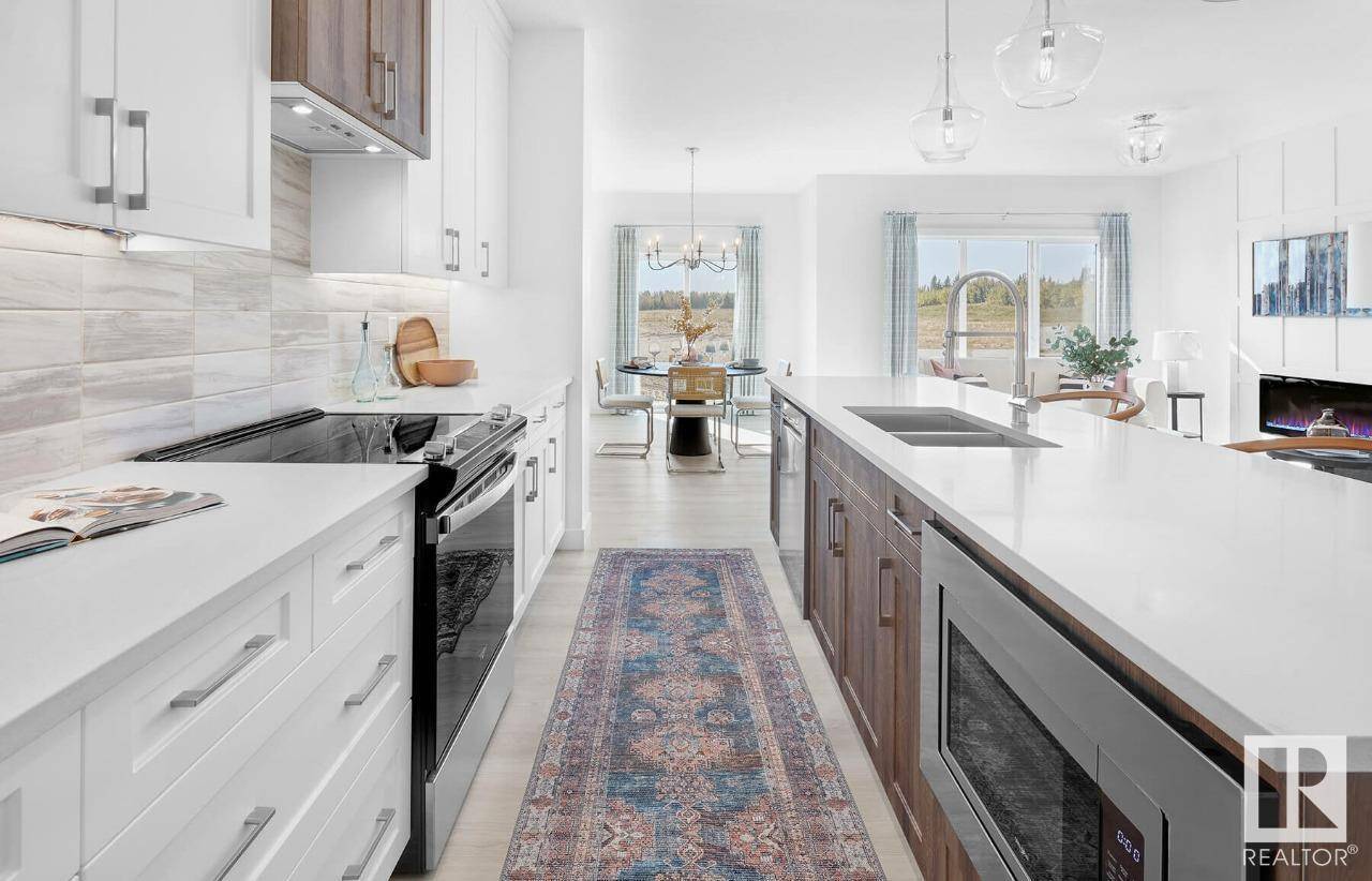 Edmonton, AB T6X1A7,2811 5 AV SW