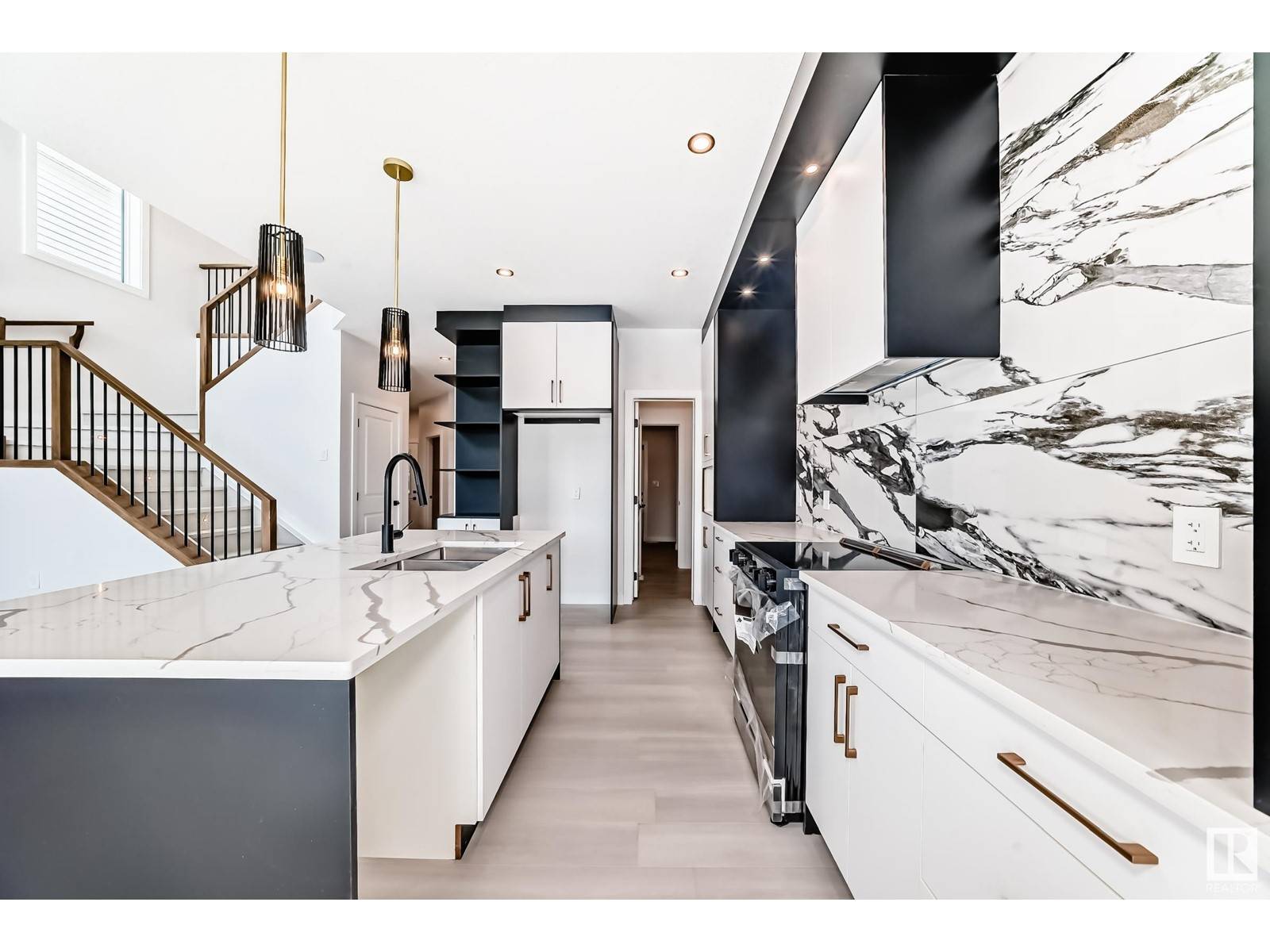 Spruce Grove, AB T7X3C6,32 ASHBURY CR