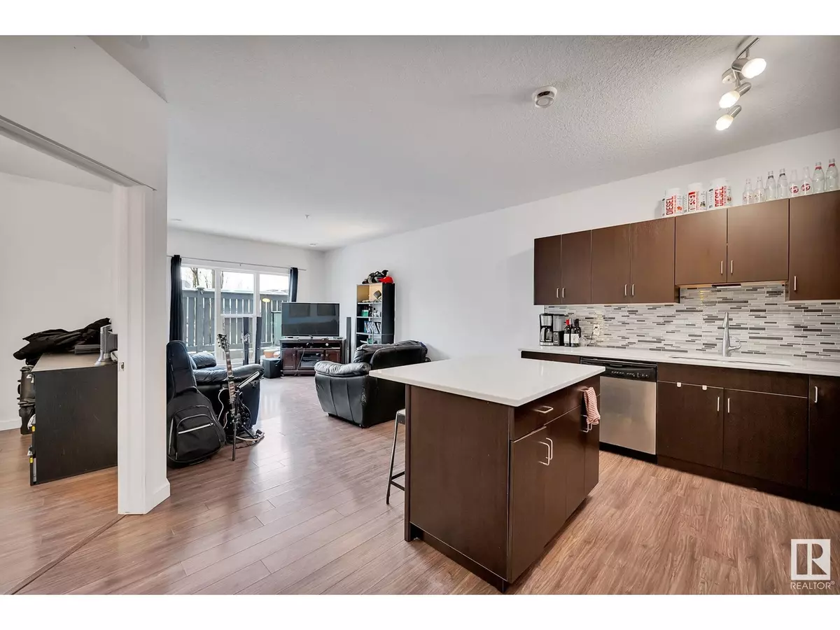 Edmonton, AB T5H0C6,#109 10518 113 ST NW NW