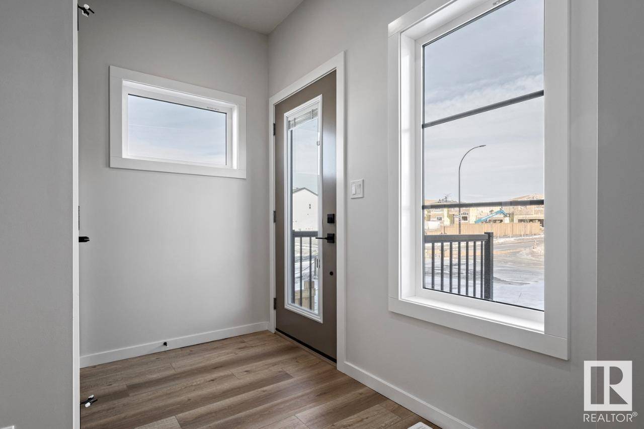 Edmonton, AB T6X3E7,304 29 ST SW