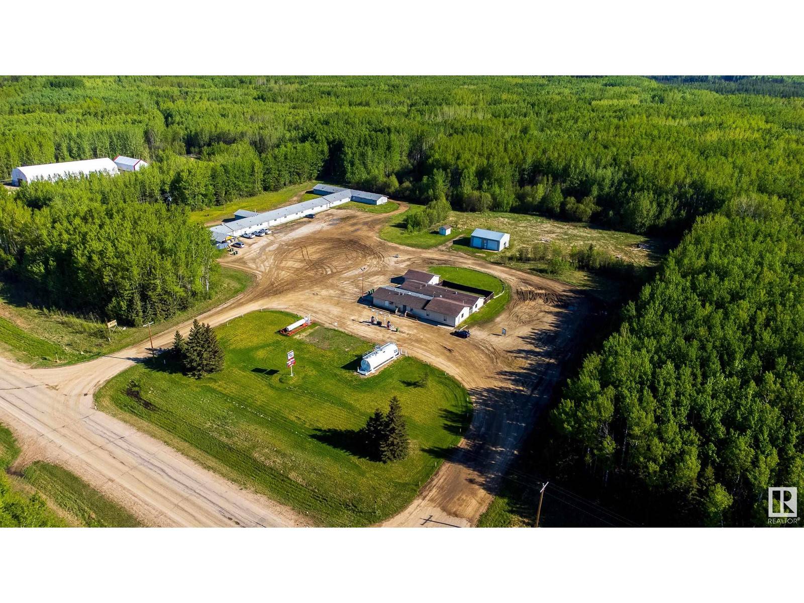 Calling Lake, AB T0G0K0,4000 SECONDARY RD