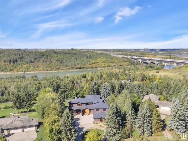 148 WINDERMERE CR NW, Edmonton, AB T6W0S3