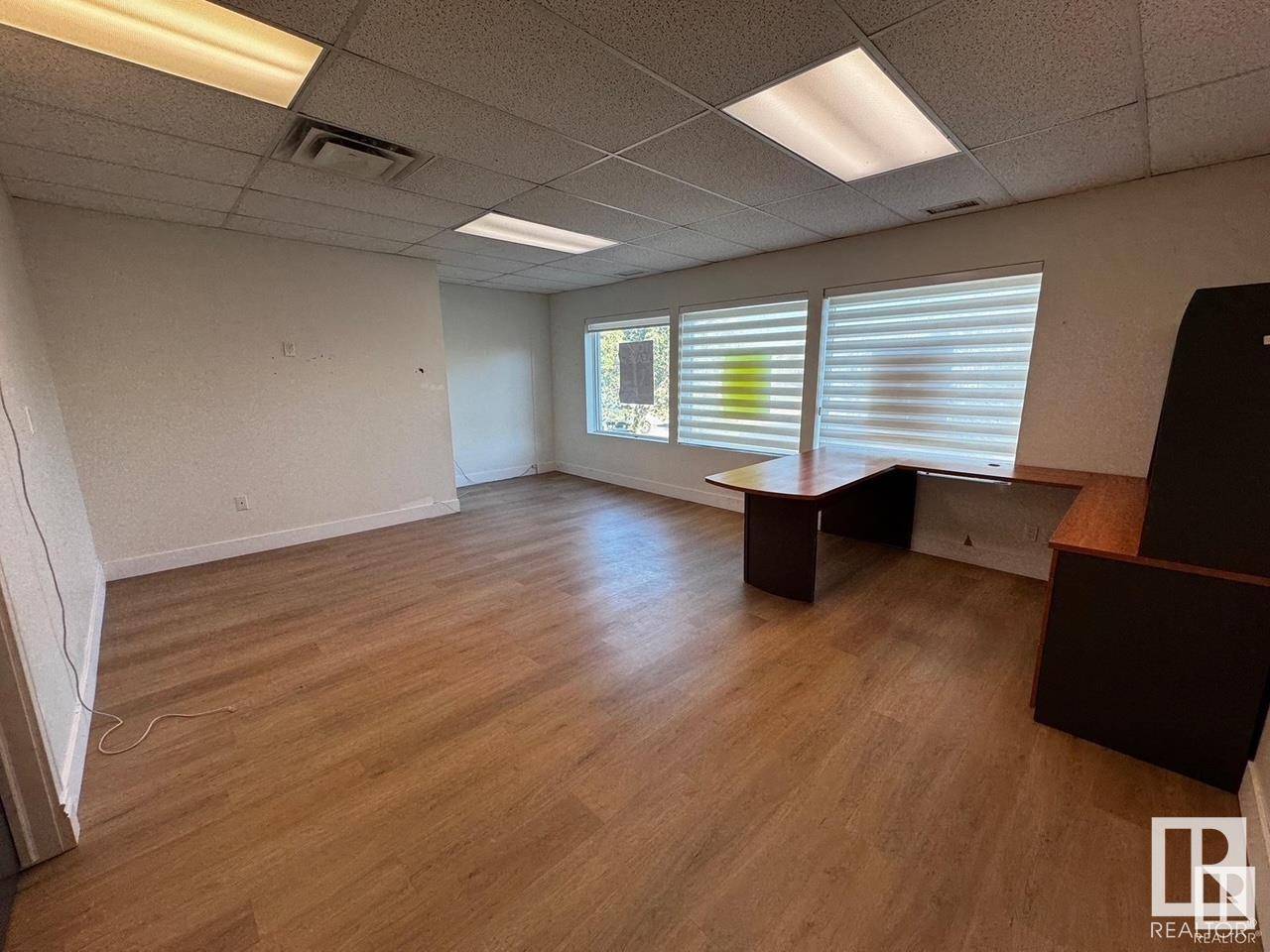 Edmonton, AB T6N1M2,3216 PARSONS RD NW