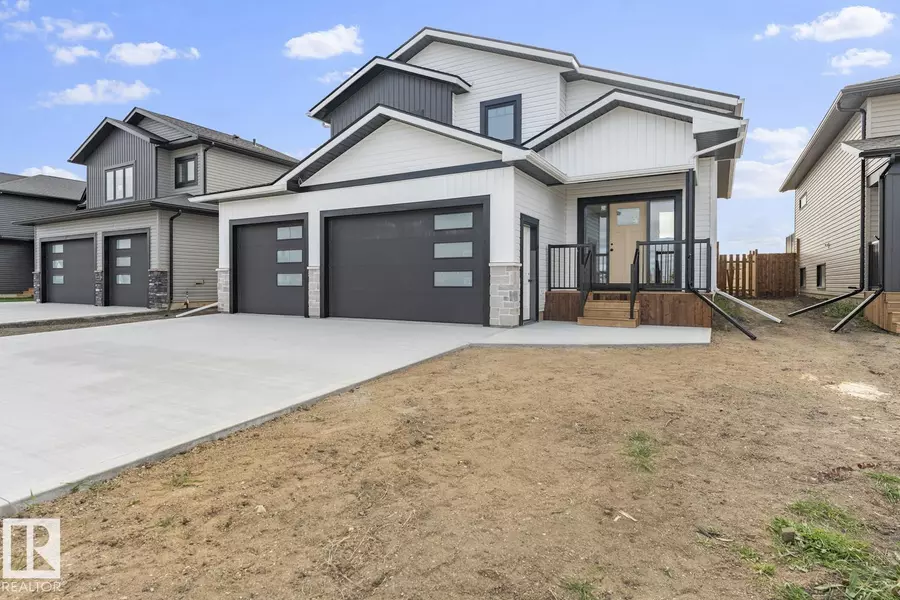 807 Schooner DR, Cold Lake, AB T9M0L7