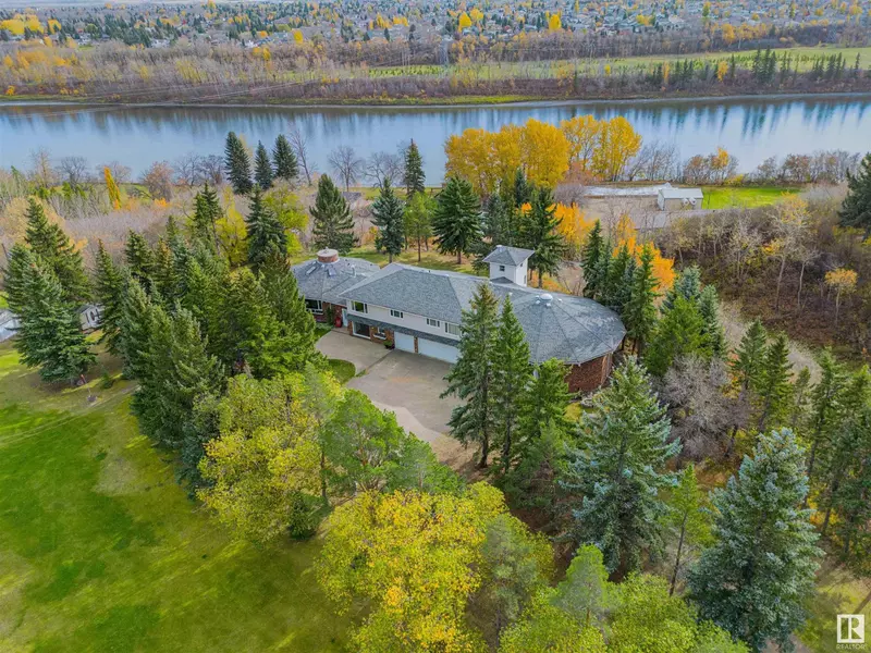23022 LAMOUREUX DR, Rural Sturgeon County, AB T8L2T2